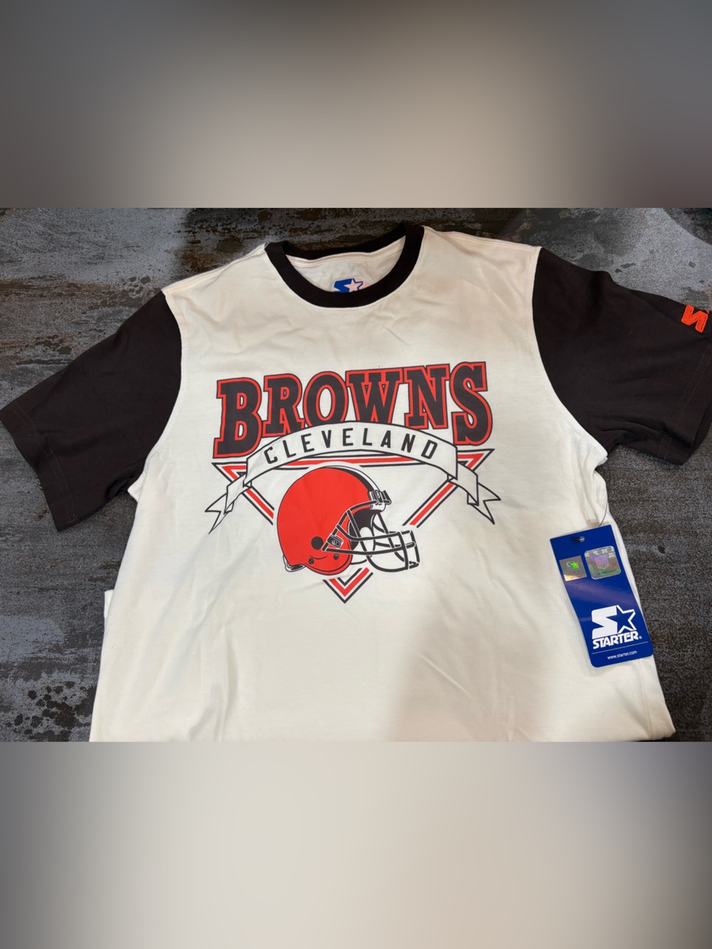 NWT Women’s Cleveland Browns Short Sleeve Shirt by Starter